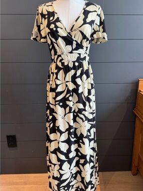 Patrons of Peace Black & Cream Floral Dress Resortwear Vacation, Boho, Faux Wrap